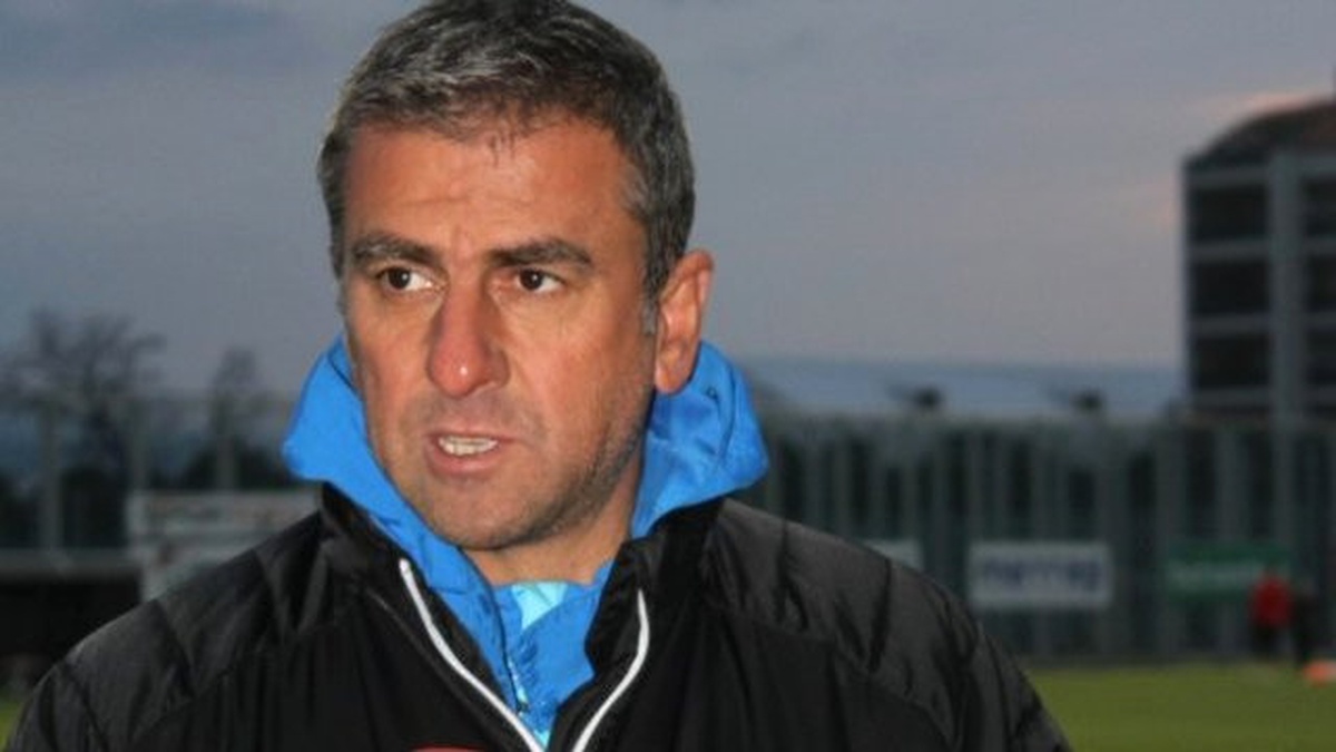 Bursaspor Teknik Direktörü Hamzaoğlu: "Teklifler Oluyor Ama Kimseyle Görüşmedim"