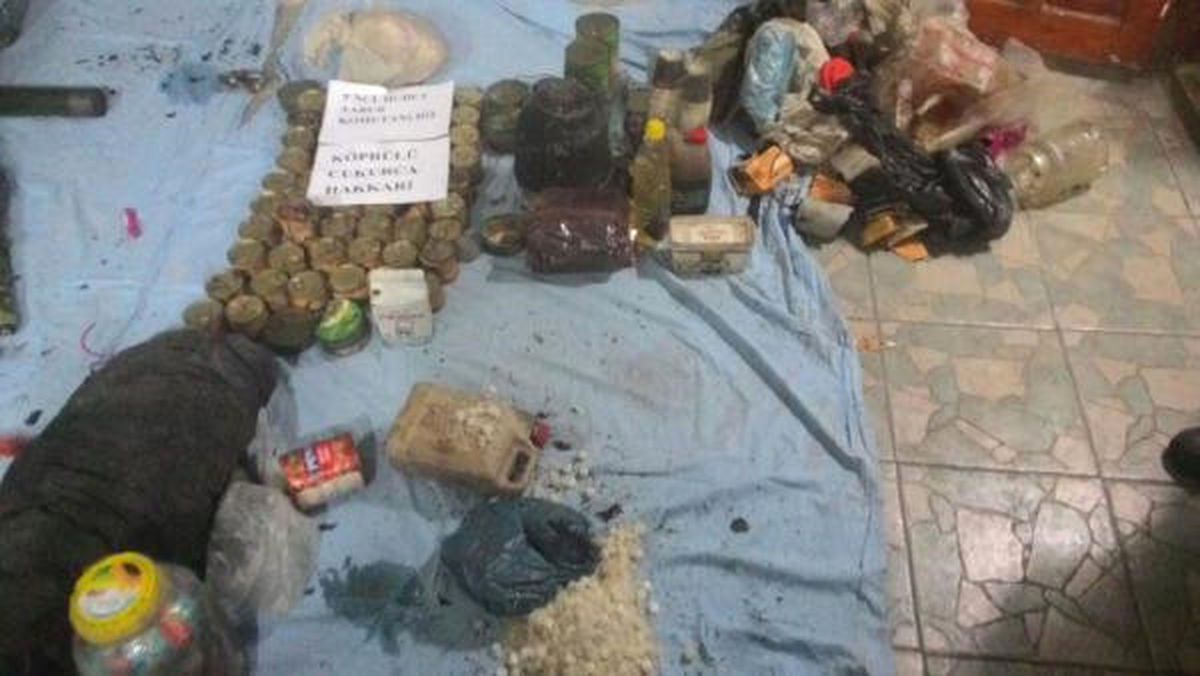 Çukurca\'daki Operasyonda PKK\'ya Ait 3 Sığınak Bulundu