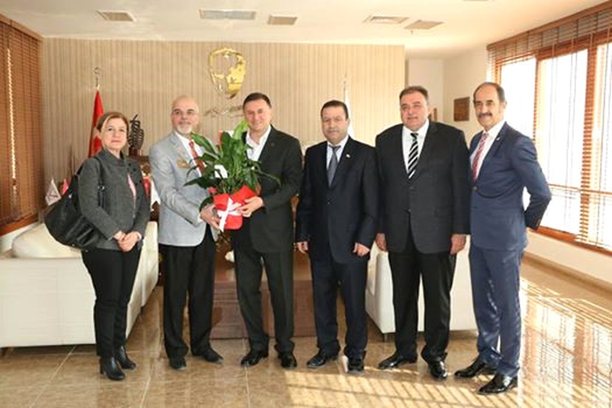 Defne Rotary Kulübü\'nden Başkan Savaş\'a Ziyaret