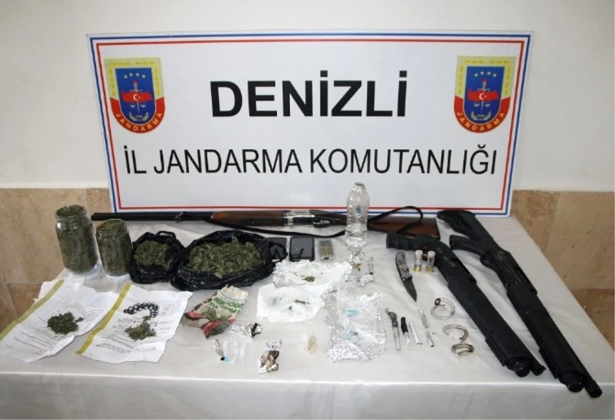 Denizli\'de Jandarmadan Şafak Operasyonu: 10 Gözaltı