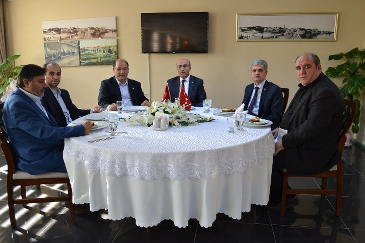 Eğitim Bir Sen\'den "Yetimle Kucaklaşma" Çağrısı