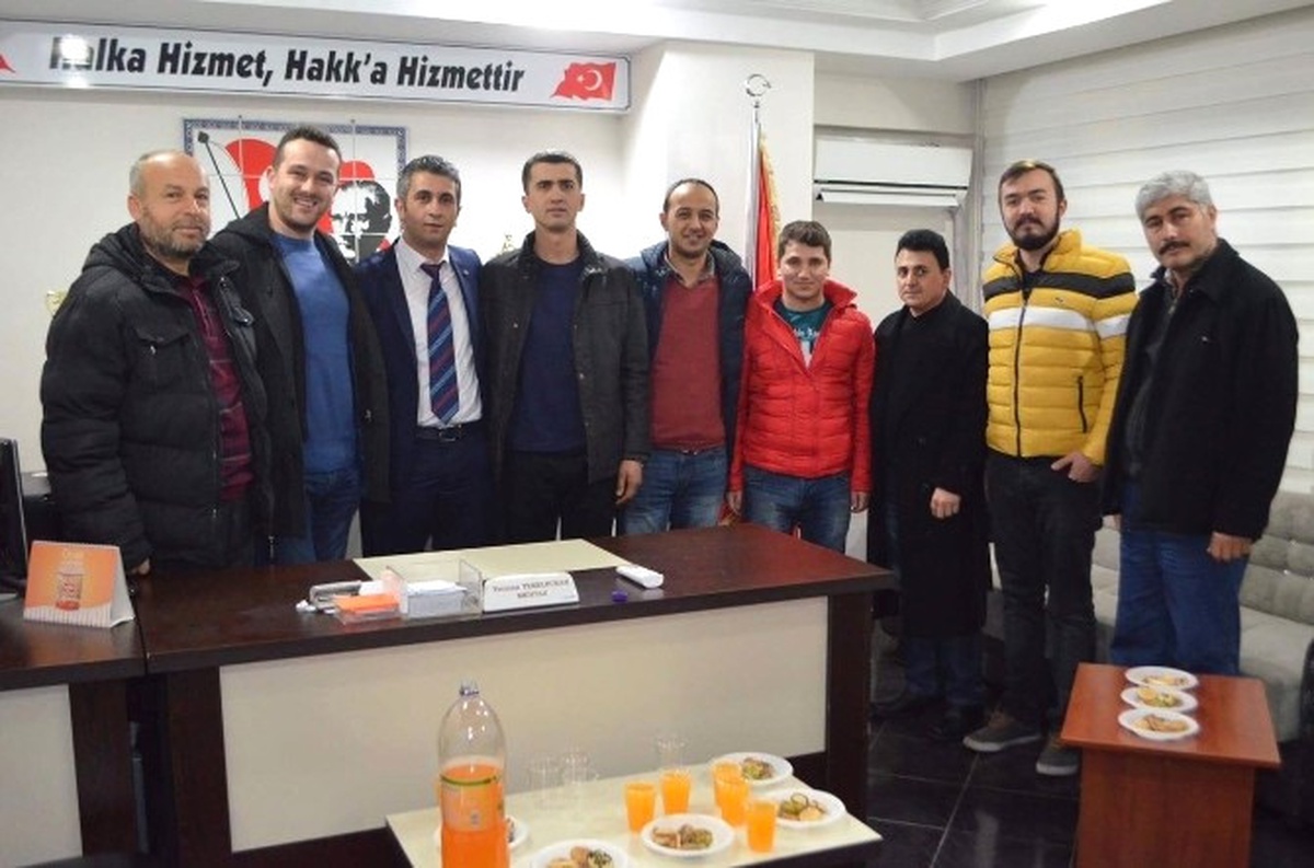 Gençlik Kollarından Yenimahalle Muhtarına Ziyaret