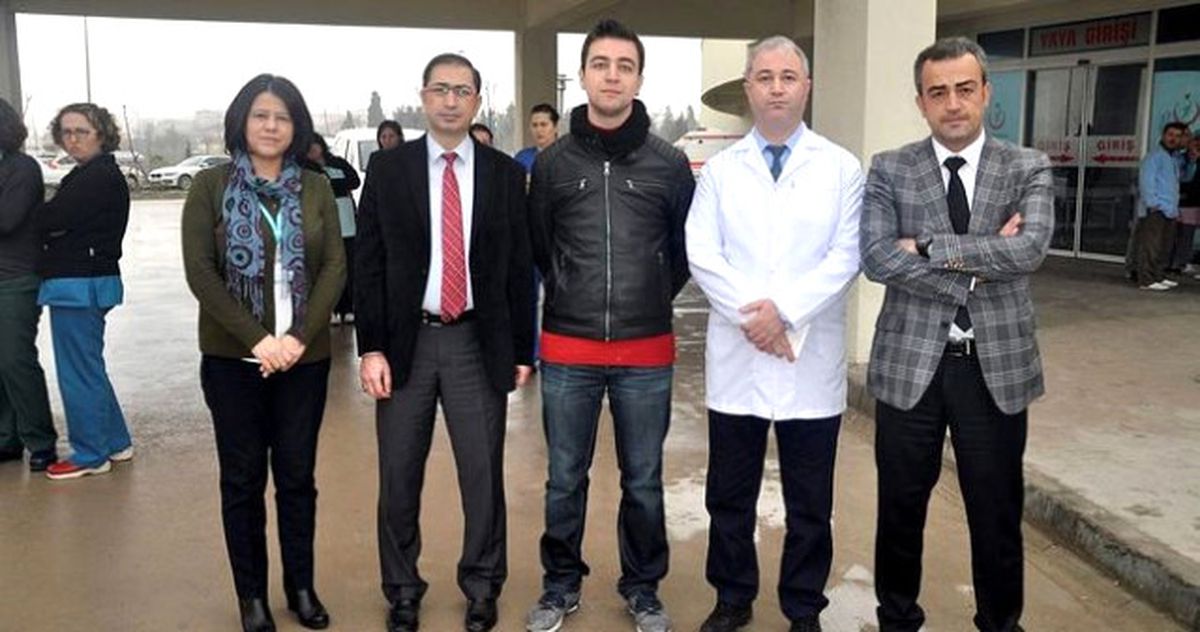 Hastanede Olay Çıkardı, Görevliyi Bıçak Tehdidiyle Rehin Aldı