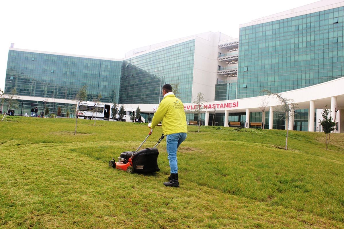HBB Hatay Devlet Hastanesi Çevresini Güzelleştiriyor
