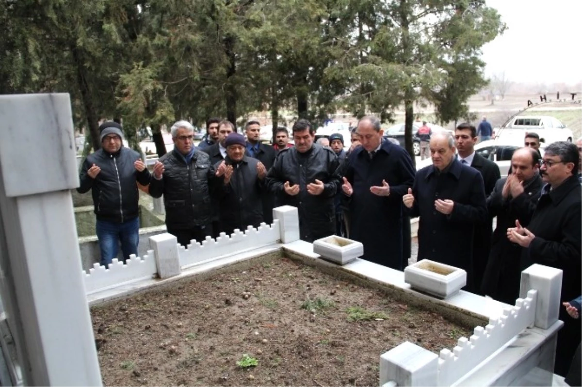 İlker Başbuğ, Bigalı Mehmet Çavuş\'un Mezarını Ziyaret Etti