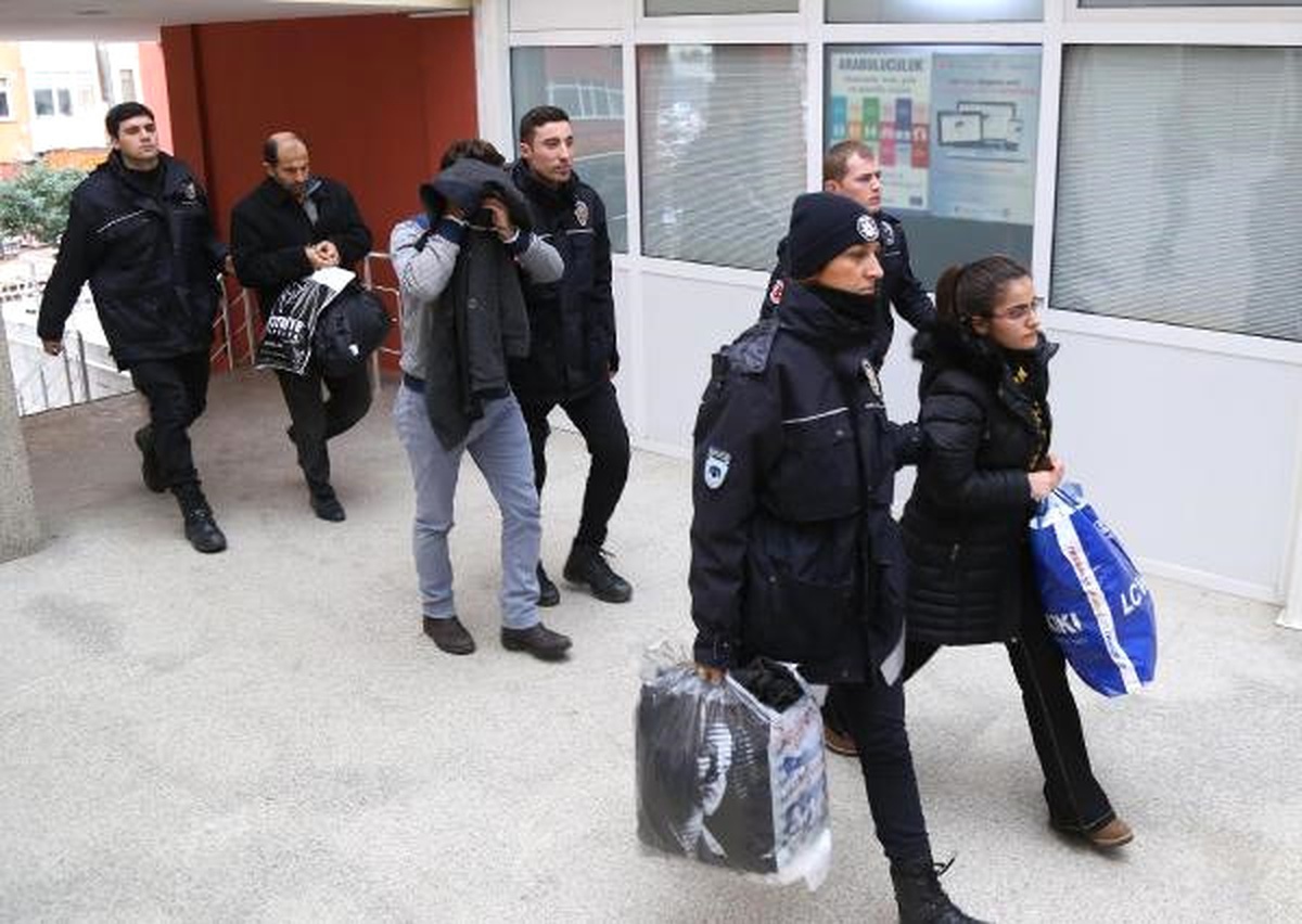 İzmit\'te Fetö Soruşturmasında 7 Kişi Adliyeye Sevk Edildi