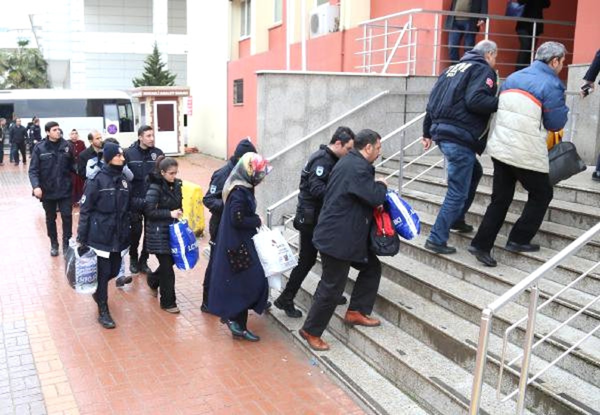 İzmit\'te Fetö Soruşturmasında 7 Kişi Adliyeye Sevk Edildi
