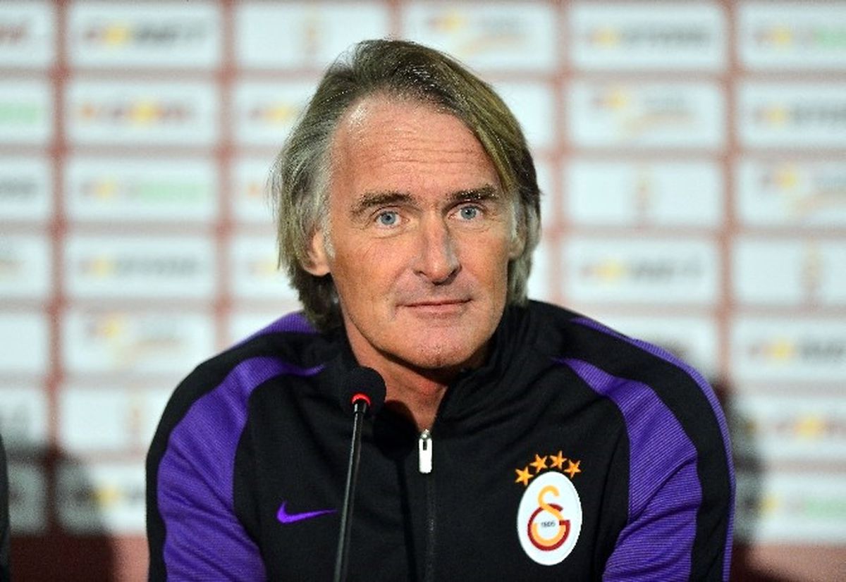 Riekerink: Podolski\'nin Gidip Gitmeyeceği Transferde Etkili Olacak