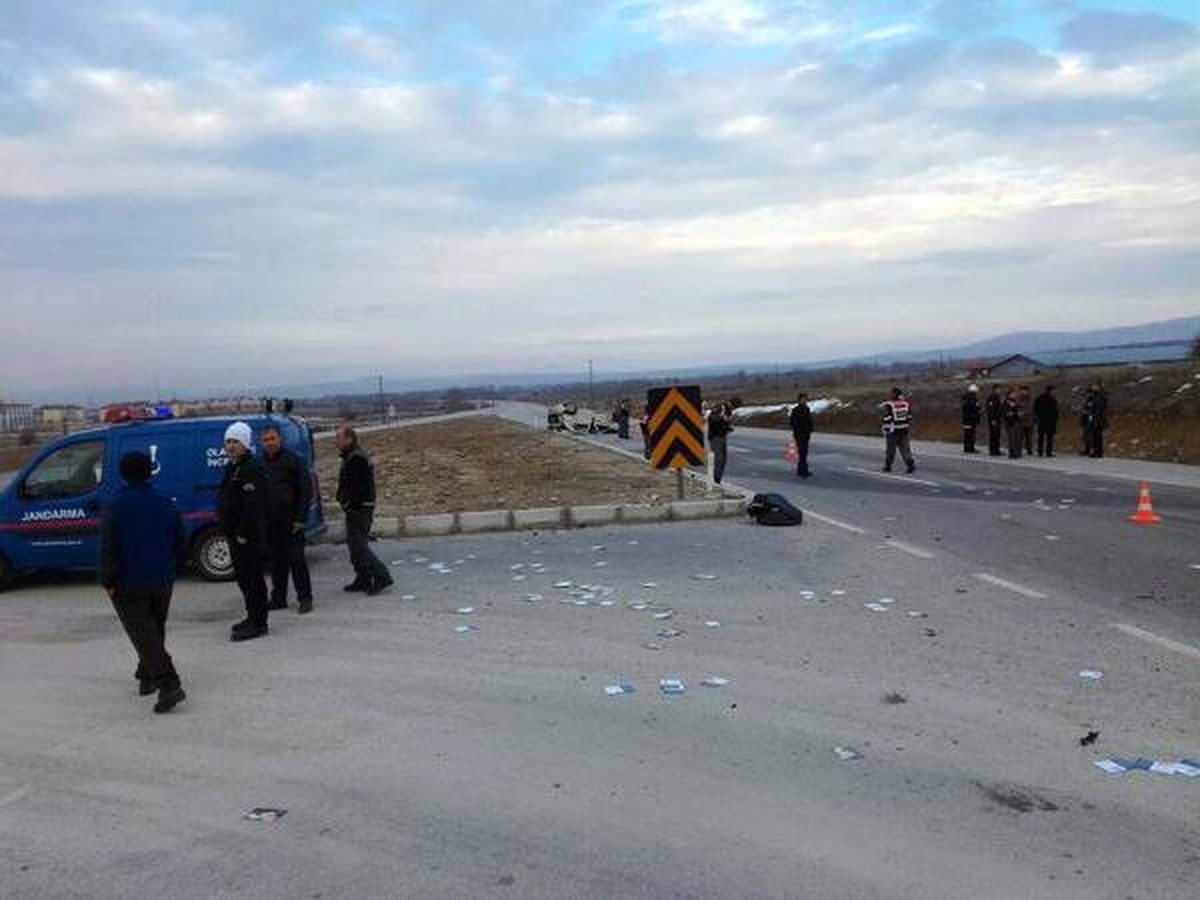 Kontrolden Çıkan Otomobil Takla Attı: 1 Ölü, 1 Yaralı