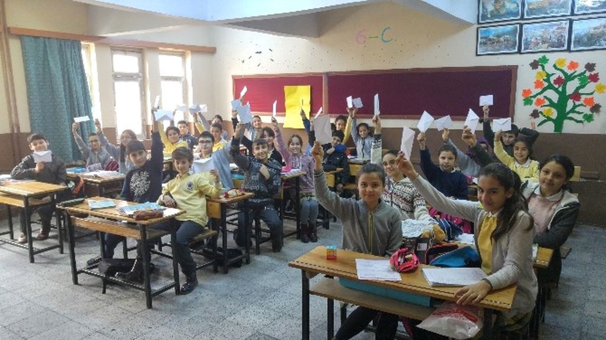 Kula\'dan Viranşehir\'e Kardeşlik Mektupları