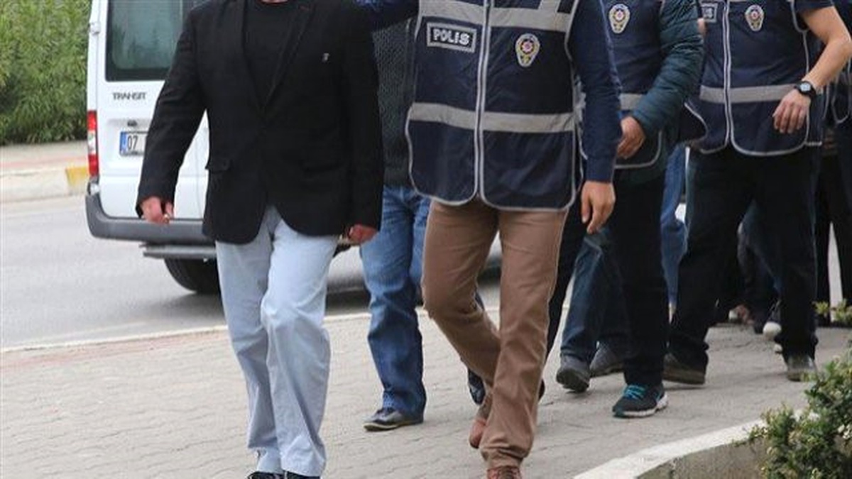 Manisa Merkezli Fetö/pdy Operasyonu: 2 Gözaltı