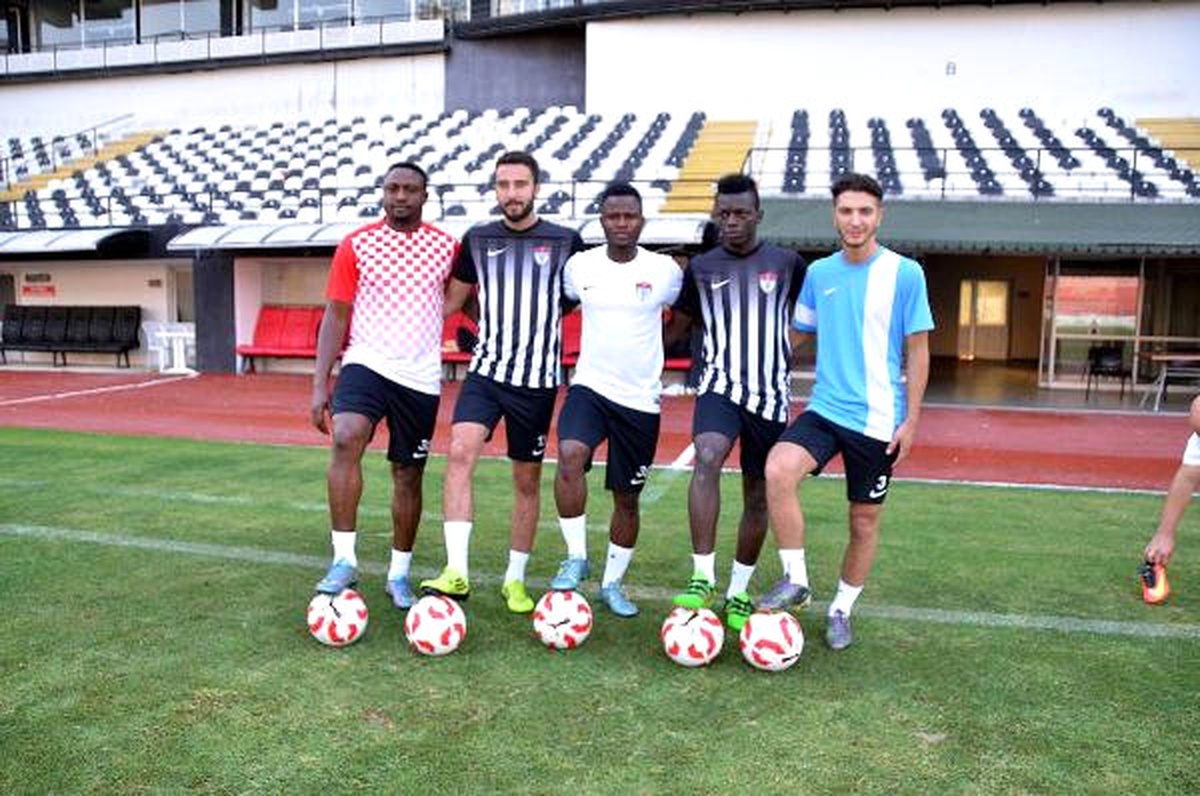 Manisaspor Gökcan ile Yollarını Ayırdı
