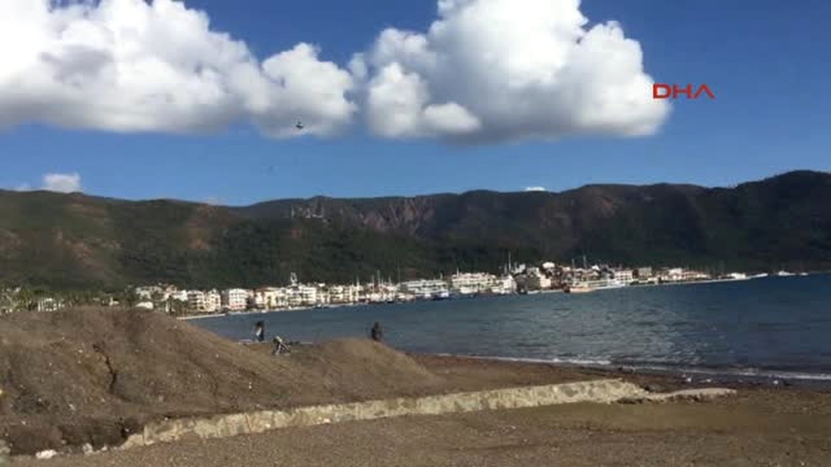 Marmaris\'te Güzel Havayı Gören Sokağa Çıktı