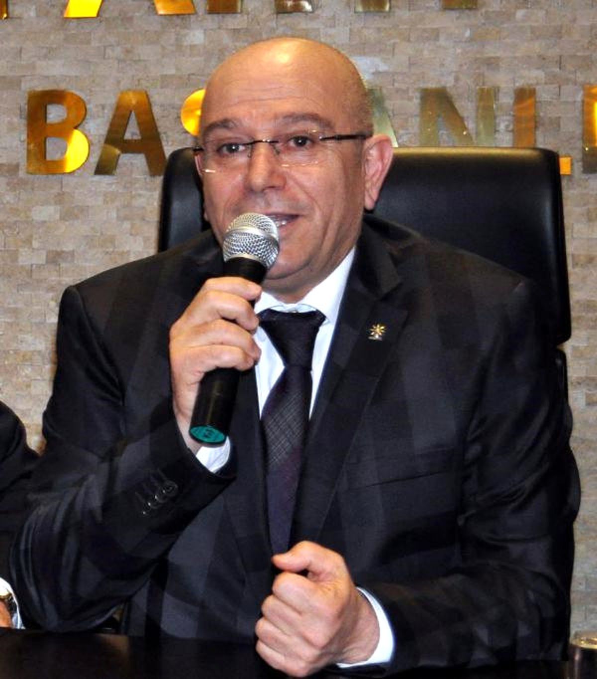 MHP\'li Başkana, Ak Partili Başkana Hakaretten 5 Ay Hapis
