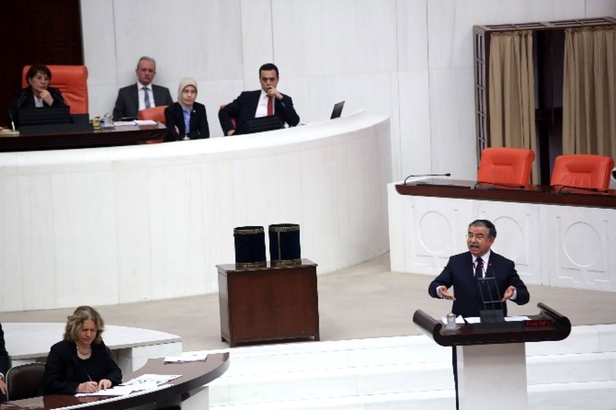 Milli Eğitim Bakanı İsmet Yılmaz\'dan Müfredat Eleştirilerine Cevap