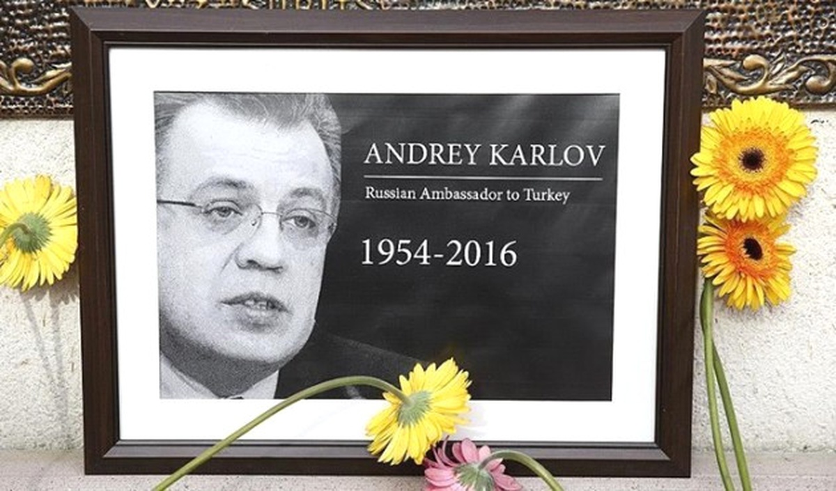 Rus Büyükelçi Karlov\'un Öldürülmesine İlişkin 1 Polis Daha Tutuklandı