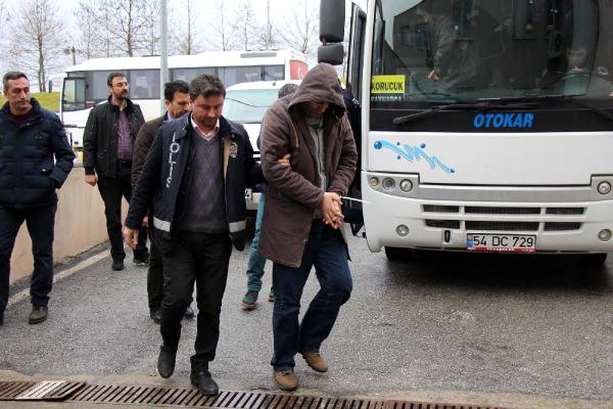 Sakarya\'da 36 Sağlık Personeli ve Polis Adliyeye Sevk Edildi