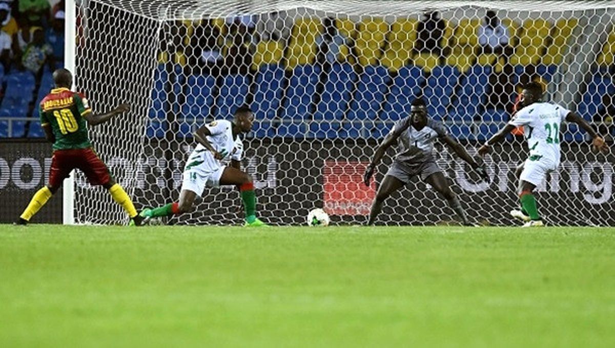 Vincent Aboubakar\'ın Kamerun - Gine Bissau Maçında Kaçırdığı Gol (İzle)