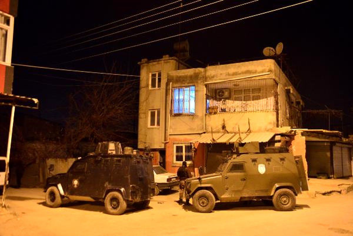 Adana\'da Deaş Operasyonu: 10 Gözaltı