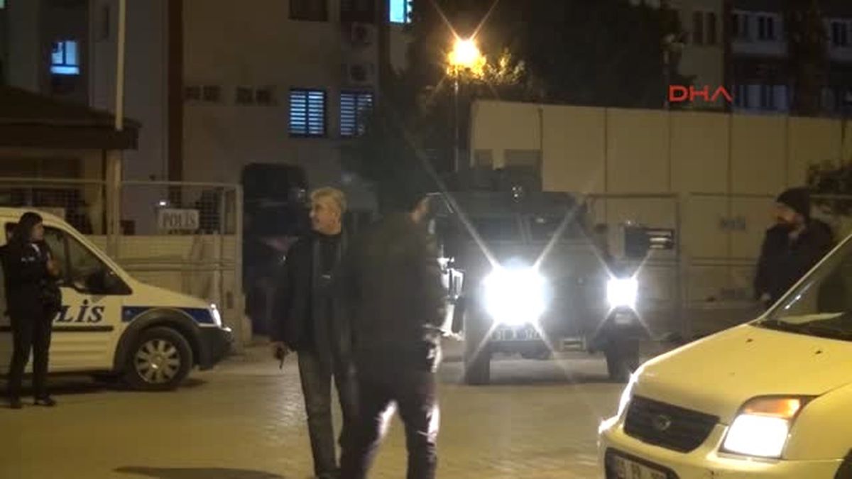 Adana\'da Deaş ve Tkp Operasyonu: 15 Gözaltı