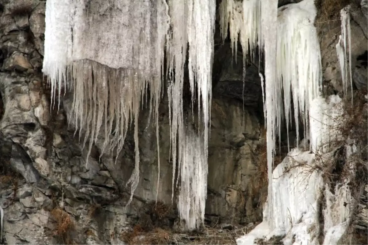 Ardahan\'da Pamukkale\'yi Andıran Manzaralar