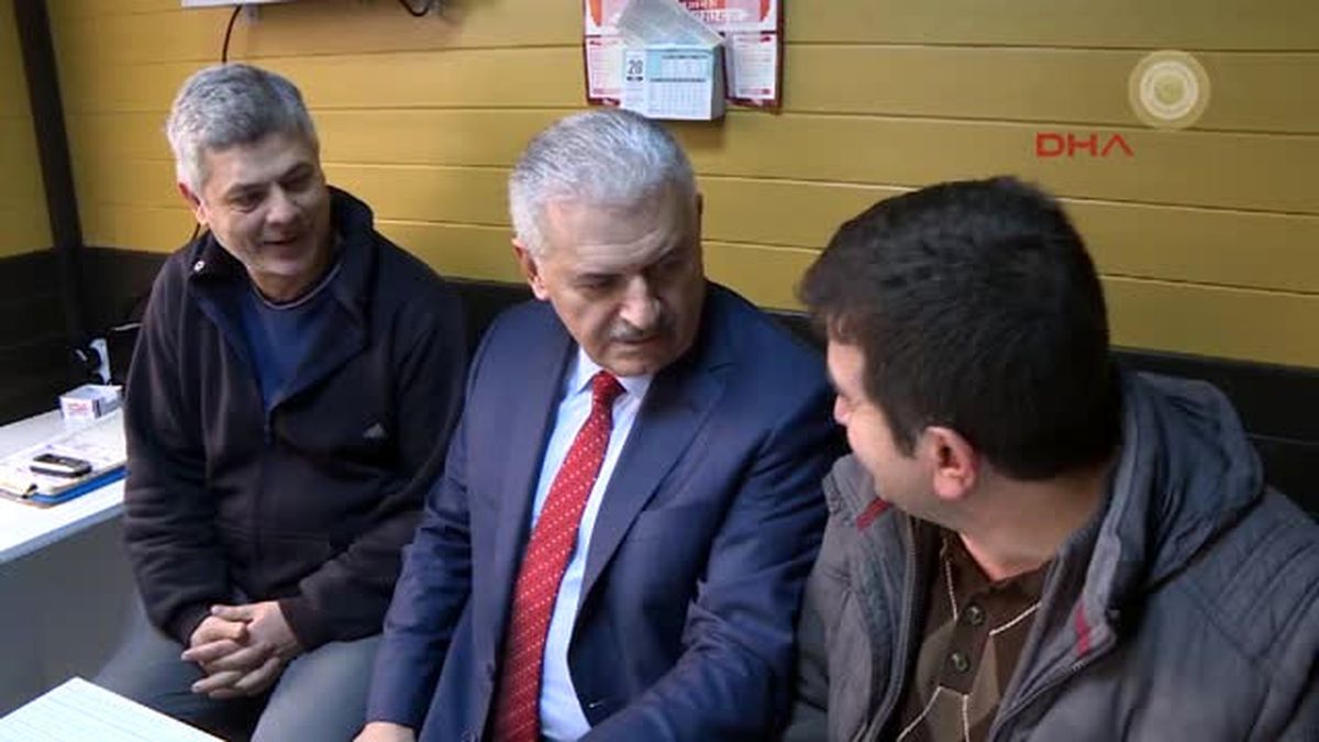 Başbakan Yıldırım\'dan Taksi Durağına Ziyaret