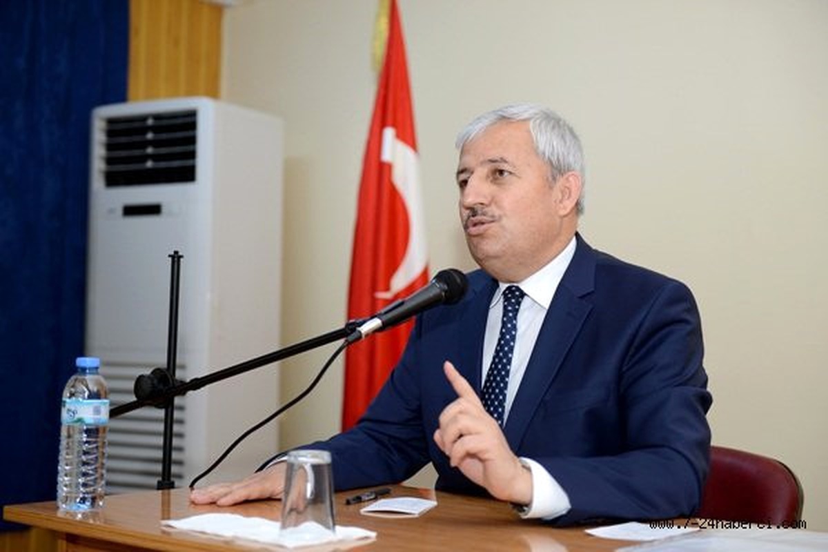 Başkan Çetinkaya, Kariyer Günlerinde Öğrencilerle Buluştu