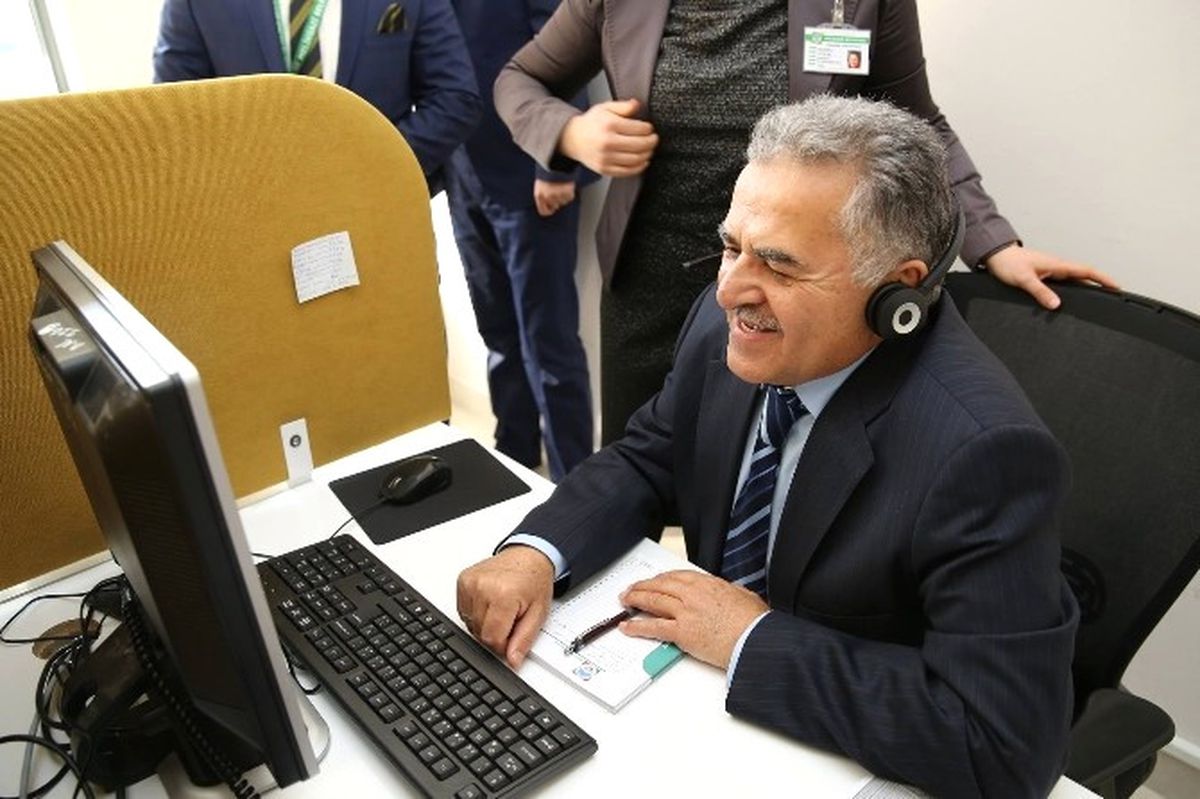 Başkan Büyükkılıç, İletişim Merkezinde 252 13 33\'e Cevap Veriyor