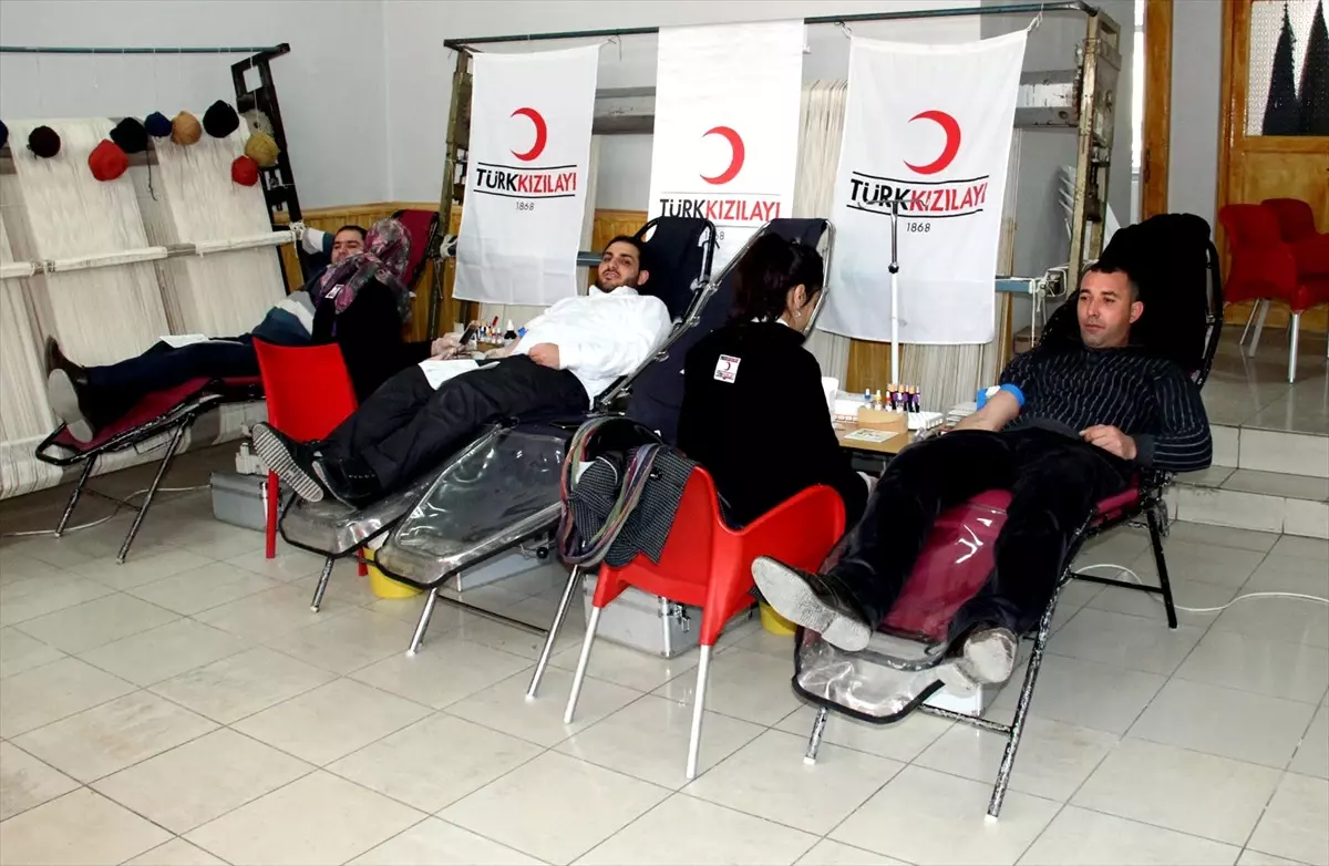 Battalgazi\'de Türk Kızılay\'na Kan Bağışı