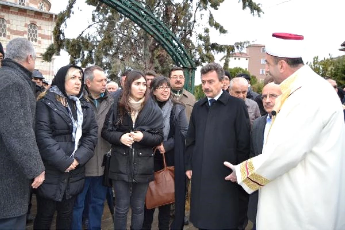 Bişkek\'te Düşen Kargo Uçağının Kaptan Pilotu İçin Yenişehir\'de Tören