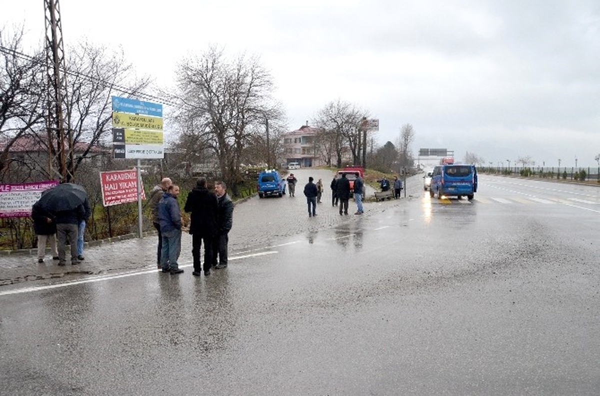 Boşanmak Üzere Olduğu Eşini ve Kayınvalidesini Bıçaklayarak Öldürdü