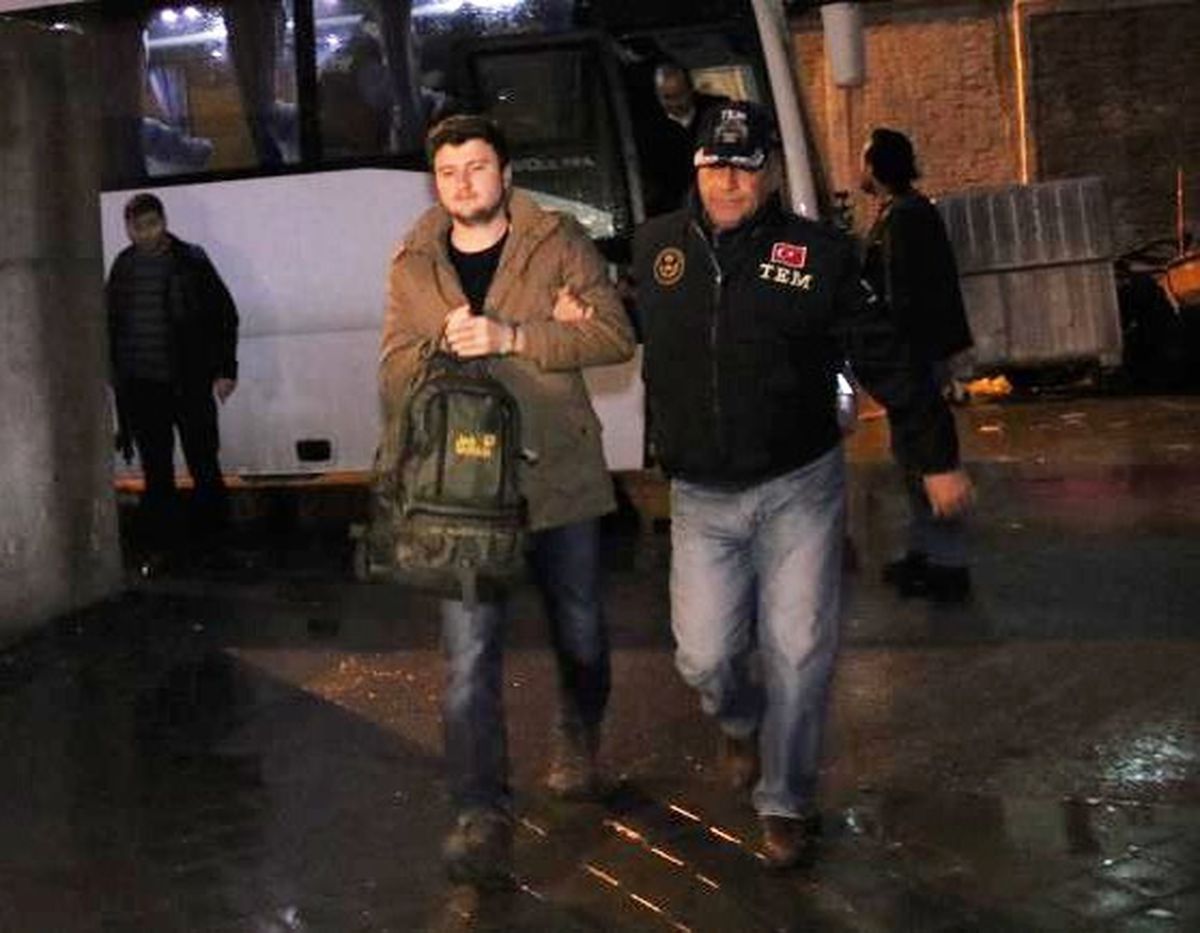 Bursa\'da Bylock Kullanan 11 Subay Tutuklandı