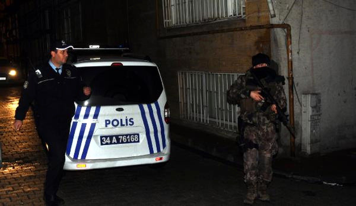 Emniyet Müdürlüğüne Lav Silahıyla Saldırı (2)