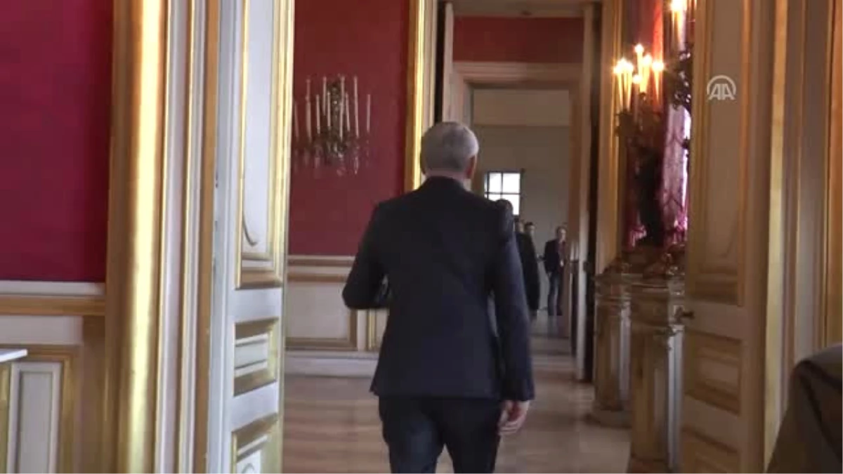 Fransa Dışişleri Bakanı Ayrault, Kosovalı Mevkidaşı Enver Hocay Ile Görüştü