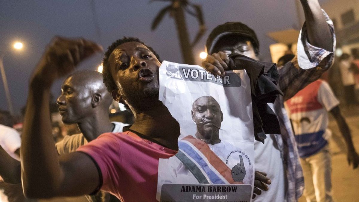Gambiya\'da Başkanlık Krizi: Eski Lider Jammeh\'e Öğlene Kadar Müddet