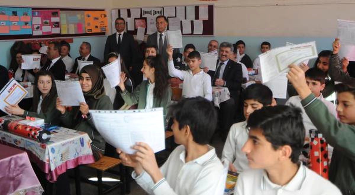 Gaziantep\'te, 572 Bin Öğrenci Karne Aldı