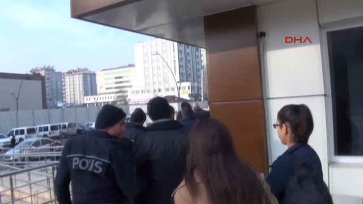 Gaziantep\'te, Fetö/pdy Bağlantılı 38 Polis Tutuklandı