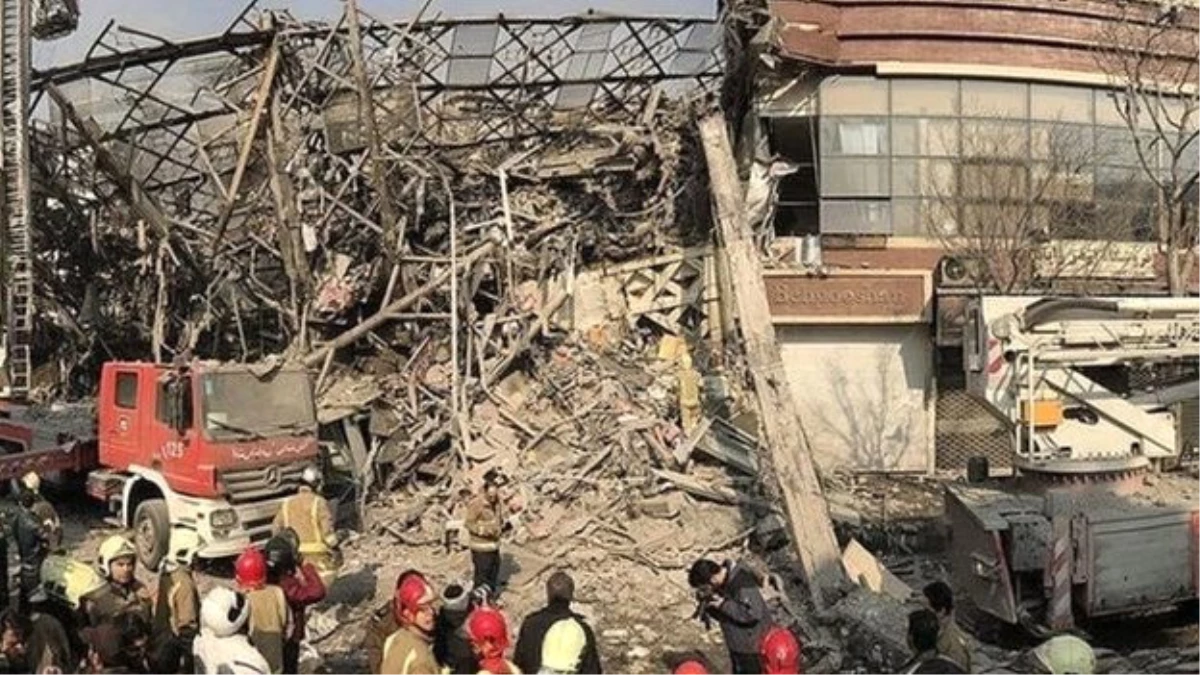 İran\'da 17 Katlı Bina Çöktü, 20\'den Fazla İtfaiyeci Öldü