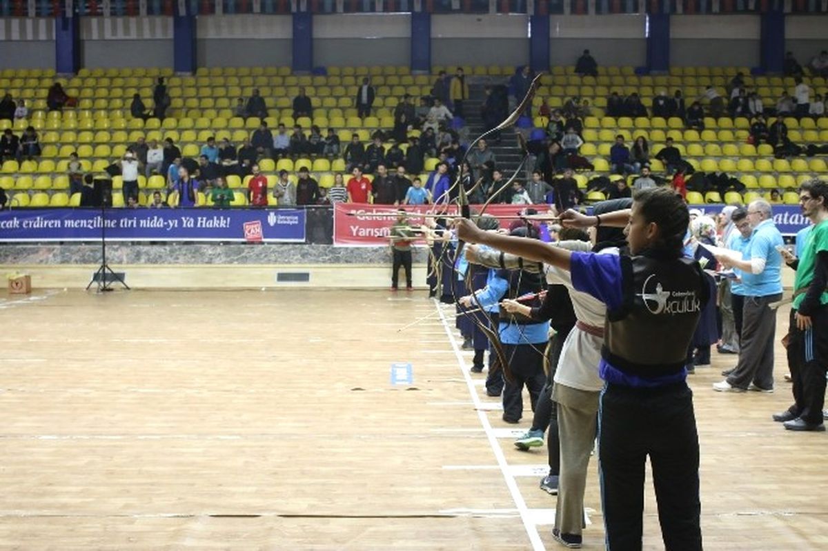 Kağıtsporlu Okçular İstanbul\'da Yarıştı