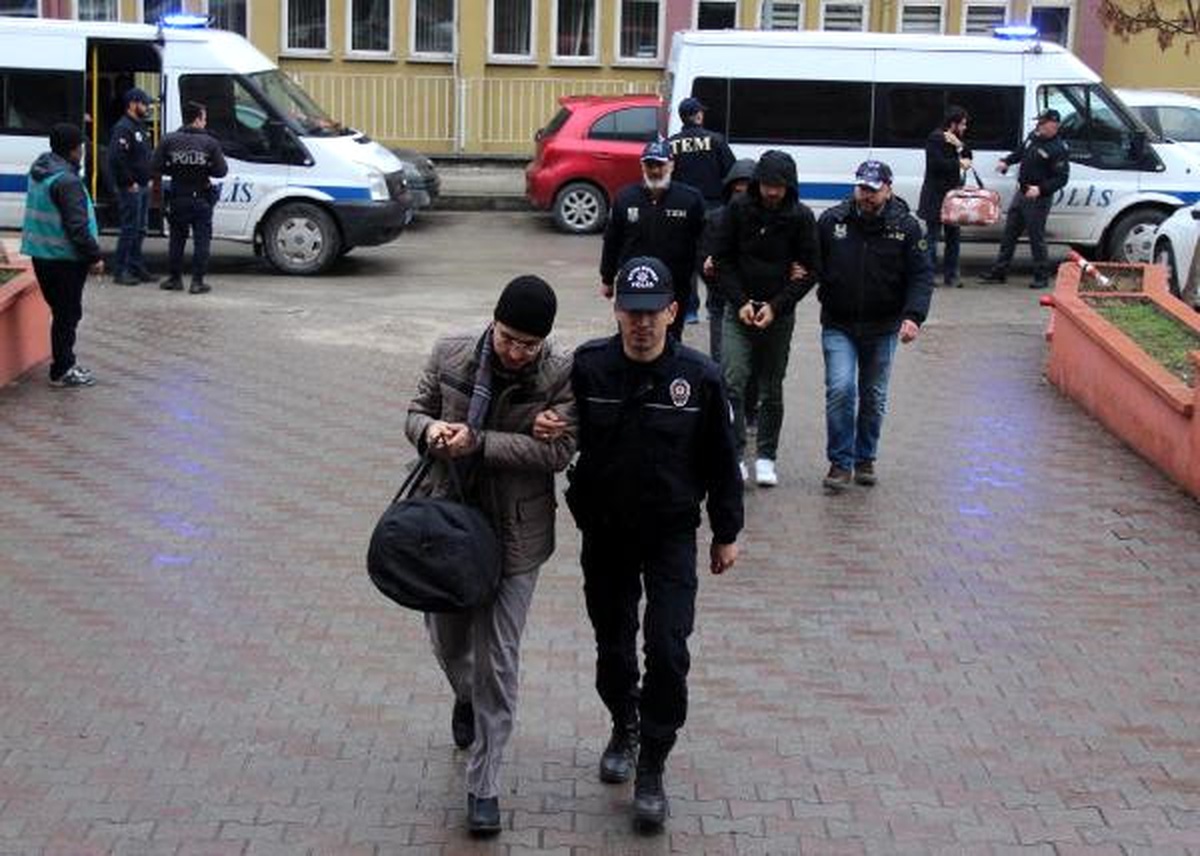 Karabük\'te Fetö Soruşturmasında 9 Asker Adliyede