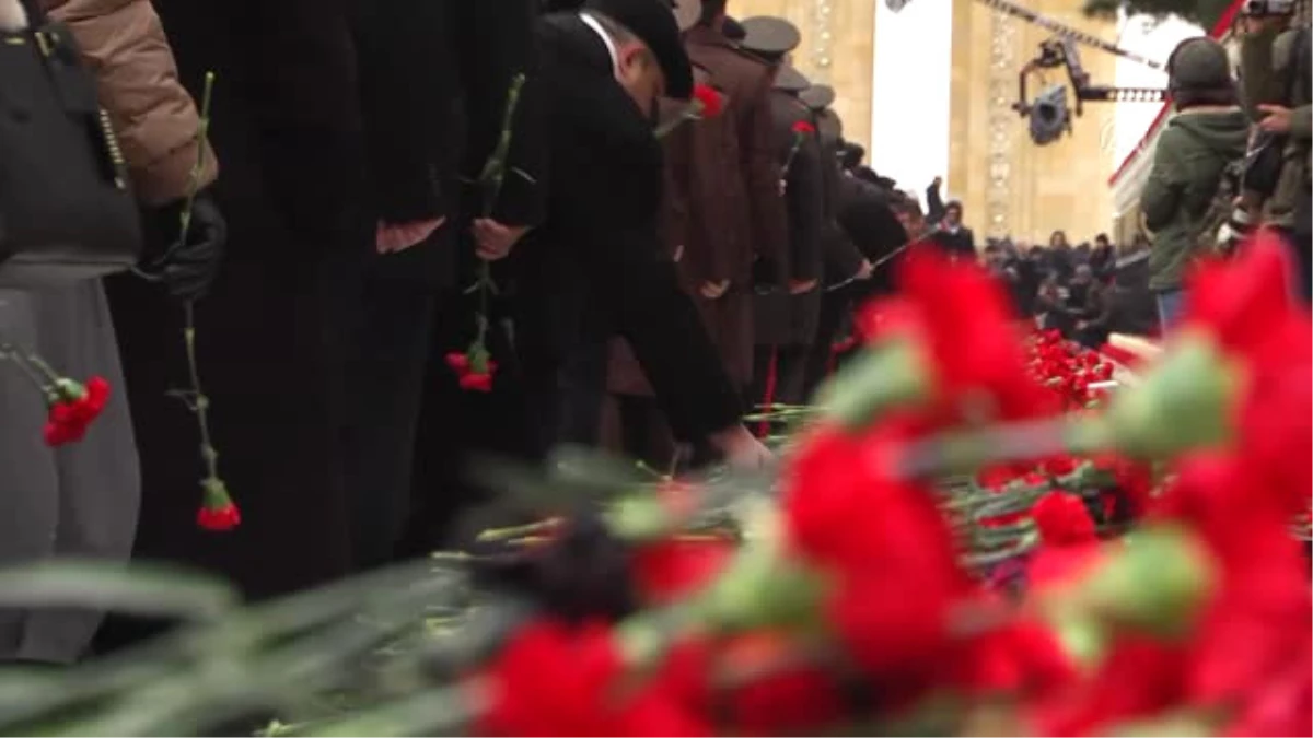 Kırgızistan\'da 20 Ocak Katliamı\'nın Kurbanları Anıldı