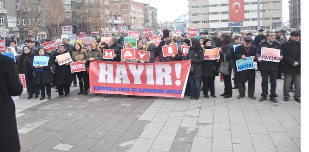 Kırıkkale\'de \'Anayasa Değişikliğine Hayır\' Eylemi