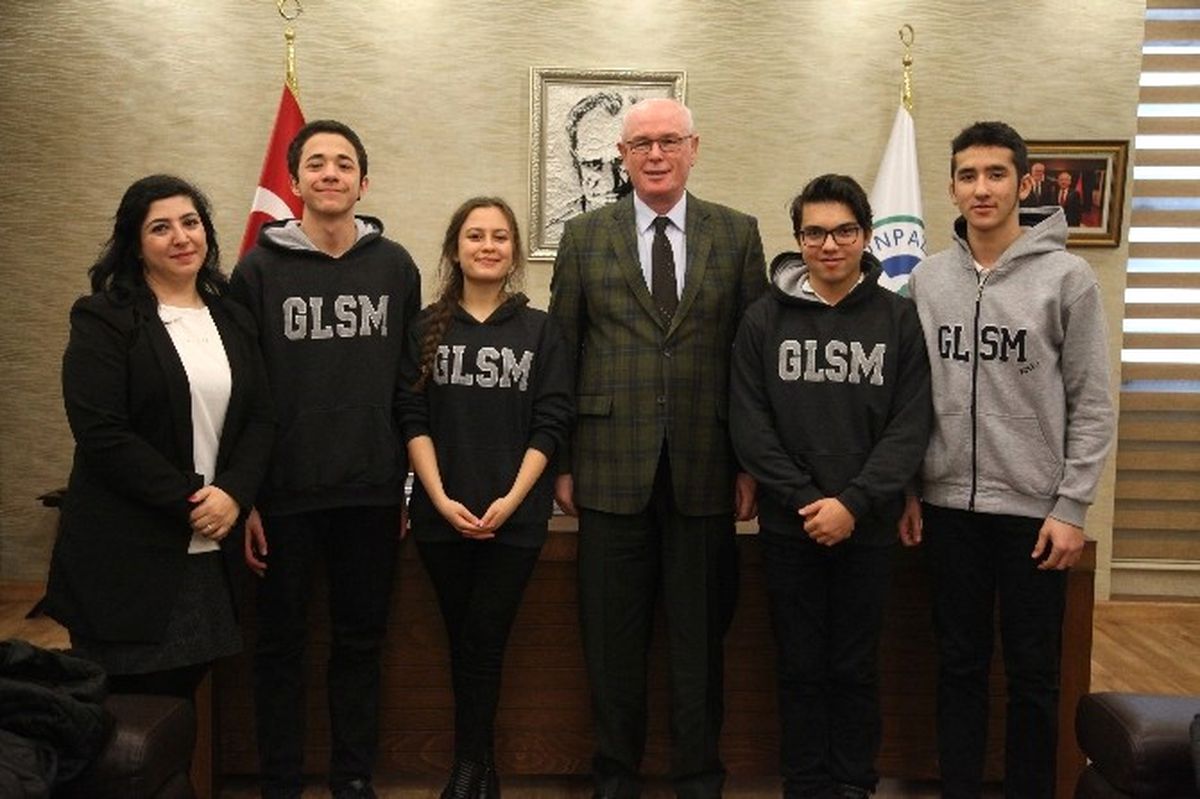 Kolej Öğrencilerinden Başkan Kurt\'a Ziyaret
