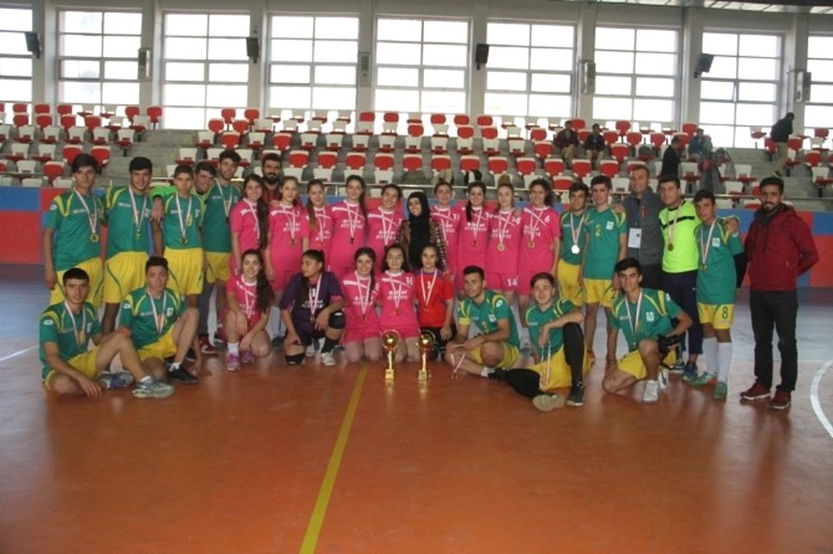 Lüleburgaz\'da Hentbol İl Birinciliği Müsabakaları Yapıldı