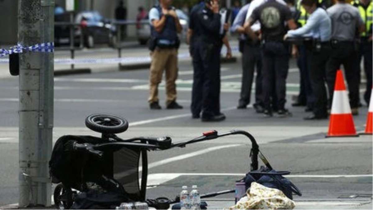 Melbourne\'da Bir Otomobil Yayaların Arasına Daldı: En Az 3 Ölü, 20 Yaralı