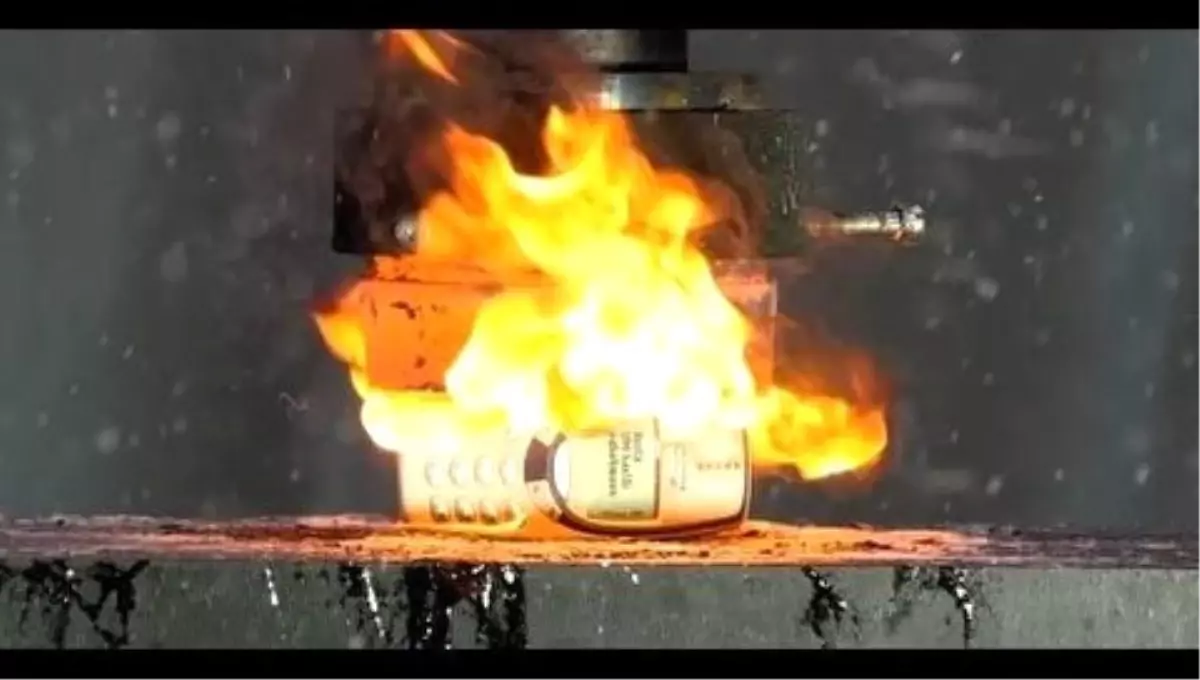 Nokia 3310\'a Sıcak Pres İşkencesi!