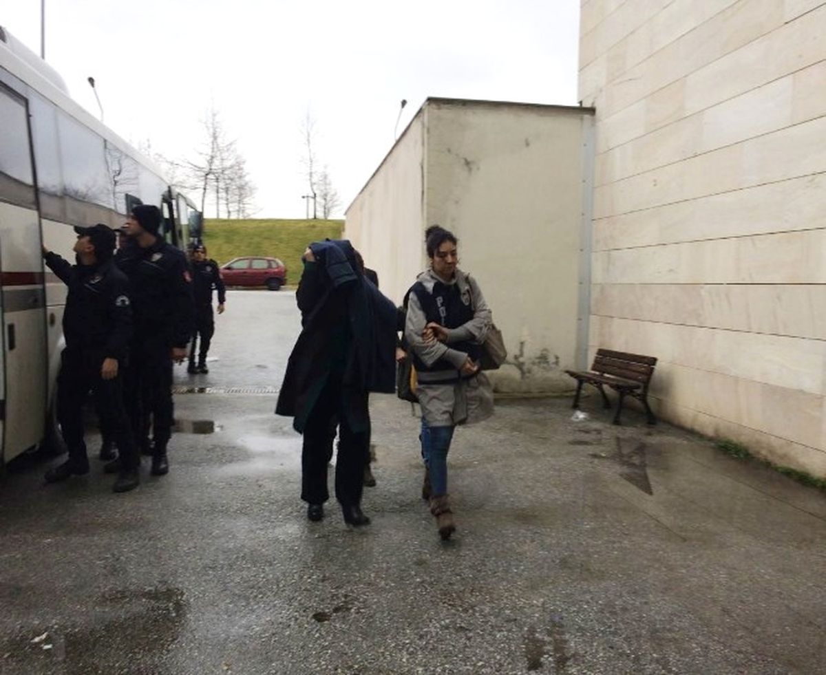 Sakarya\'da 19 Şüpheli Fetö\'den Adliyeye Sevk Edildi