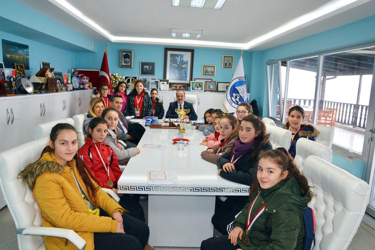 Şampiyonlar Kupayı Başkan Türkyılmaz\'a Getirdi