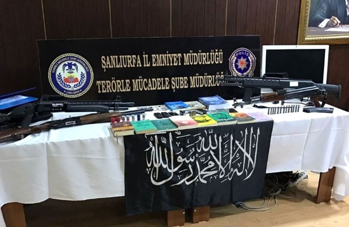 Şanlıurfa\'da Hücre Evlerine Operasyon: 17 Gözaltı