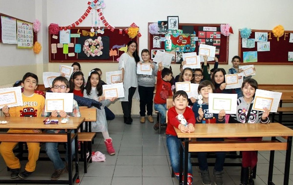 Yalova\'da 40 Bin Öğrenci Tatile Çıktı